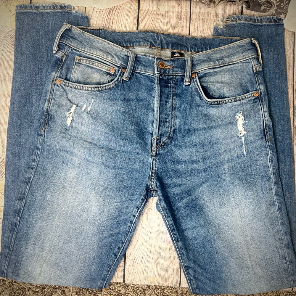 H&M women’s Blue Distressed Jeans